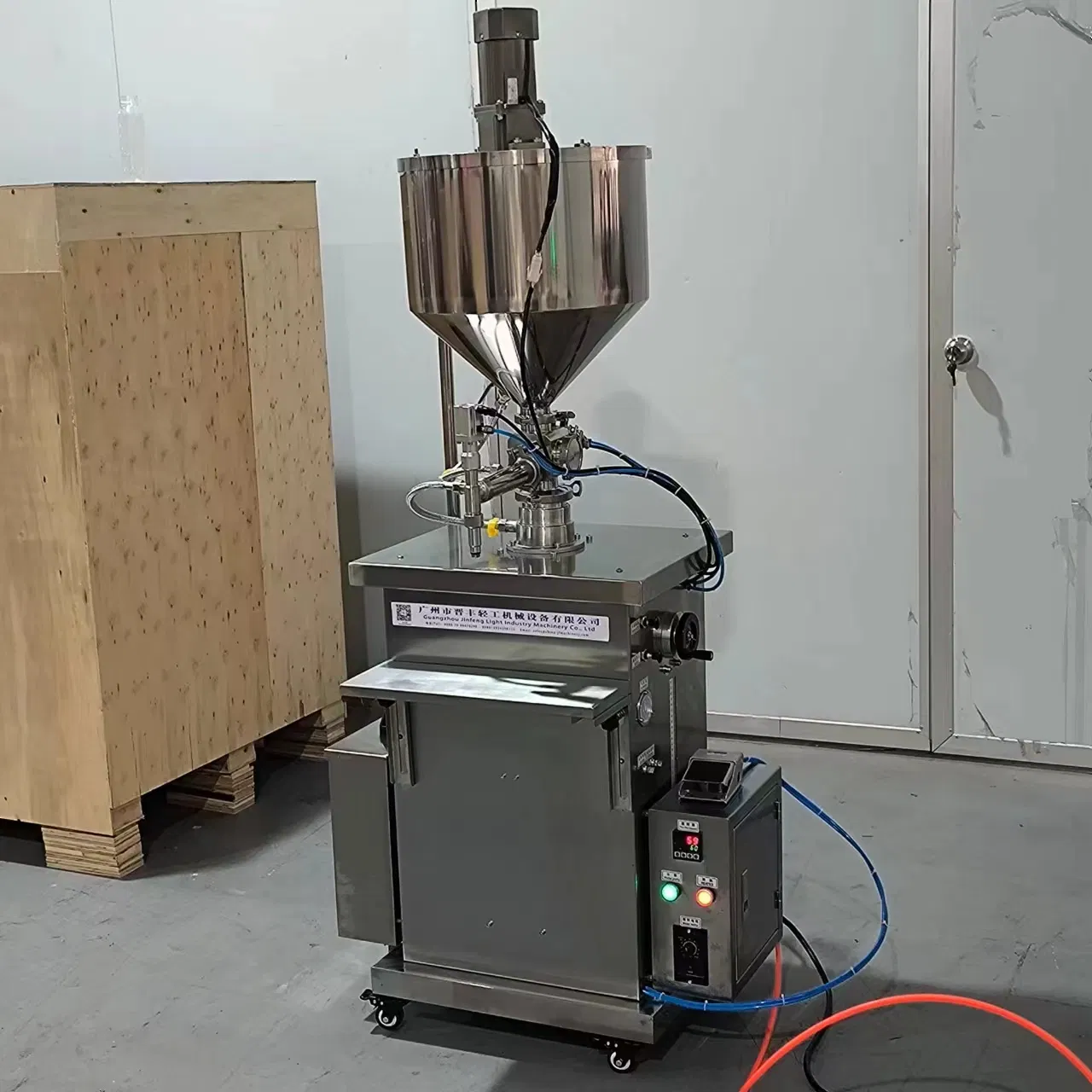 Jinfeng Semi Automatic Jacket Heated Mixing Honey Filling Machine, Peanut Butter Petroleum Jelly Mixer Constant Temperature Filler